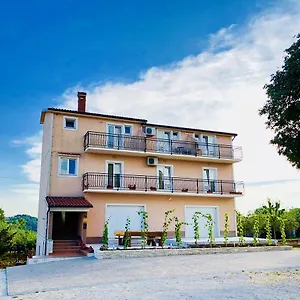 https://guest-house-maxi.in-istria.net